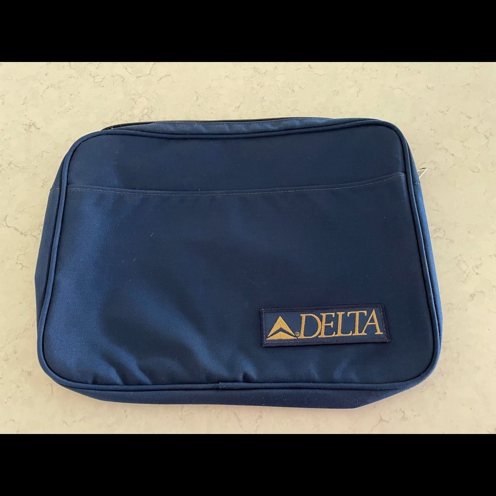 Vintage Delta Air Lines Portfolio Case